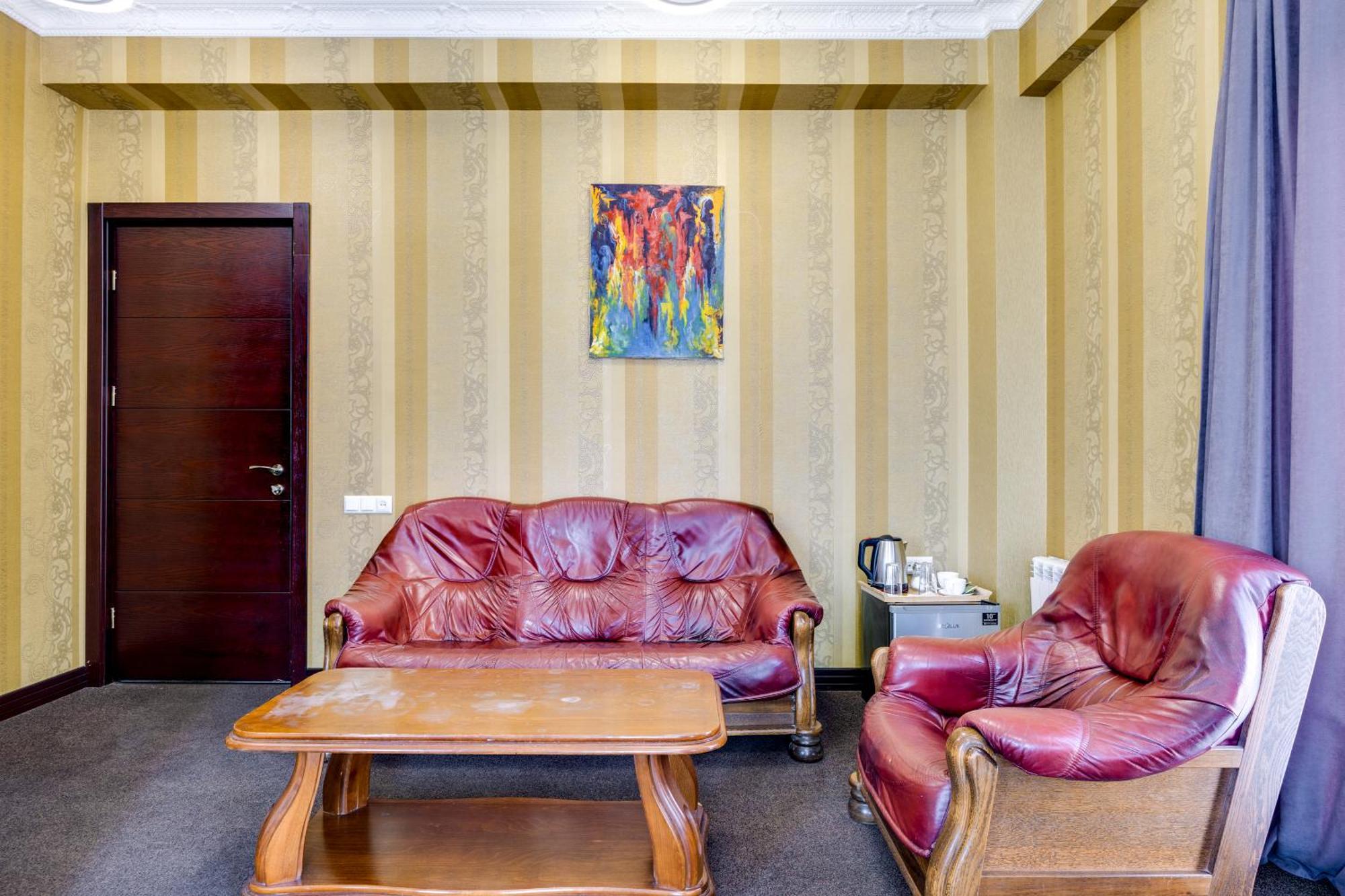 Sololaki Inn Tbilisi Esterno foto